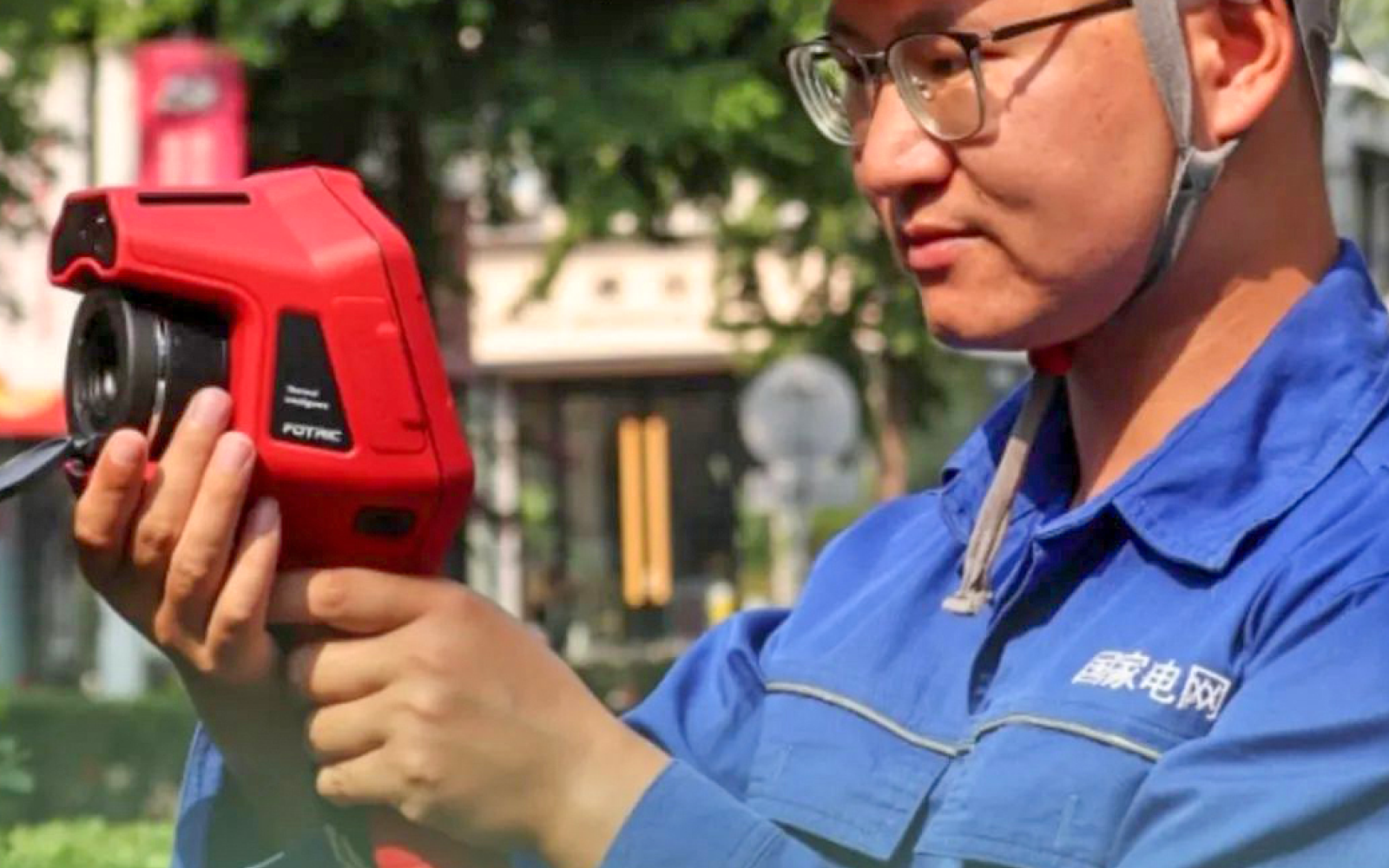 FOTRIC热像仪检测电网设备